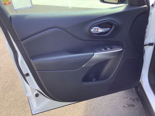 Used 2021 Jeep Cherokee Latitude image 9