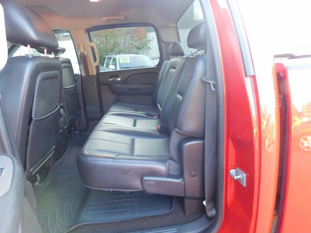 Used 2012 Chevrolet Silverado 3500 LTZ w/ LTZ Plus Package AWD/4WD image 5