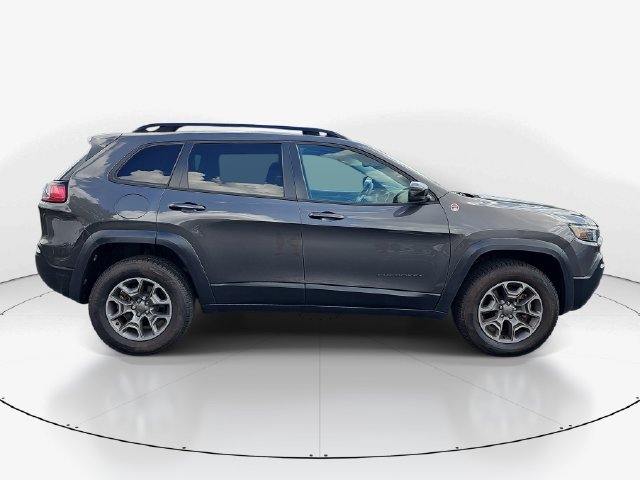 Used 2022 Jeep Cherokee Trailhawk w/ Comfort/Convenience Group AWD/4WD image 2