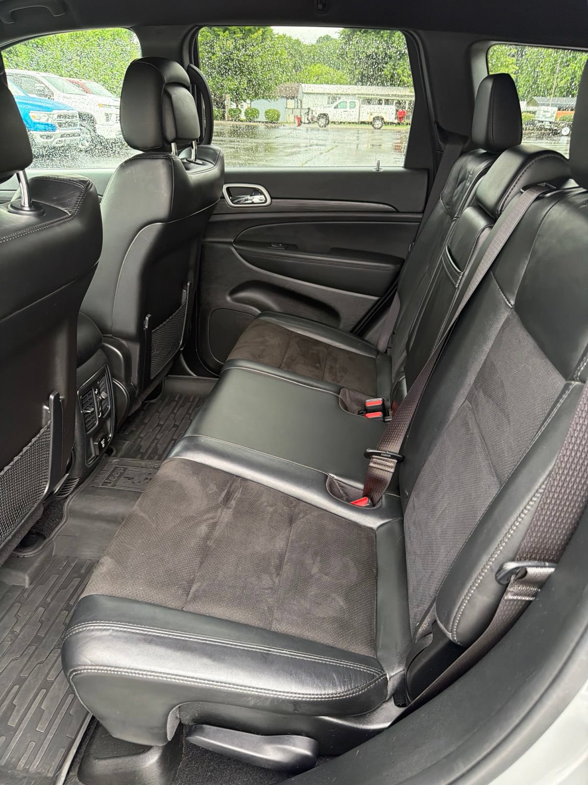 Used 2021 Jeep Grand Cherokee Laredo X AWD/4WD image 23