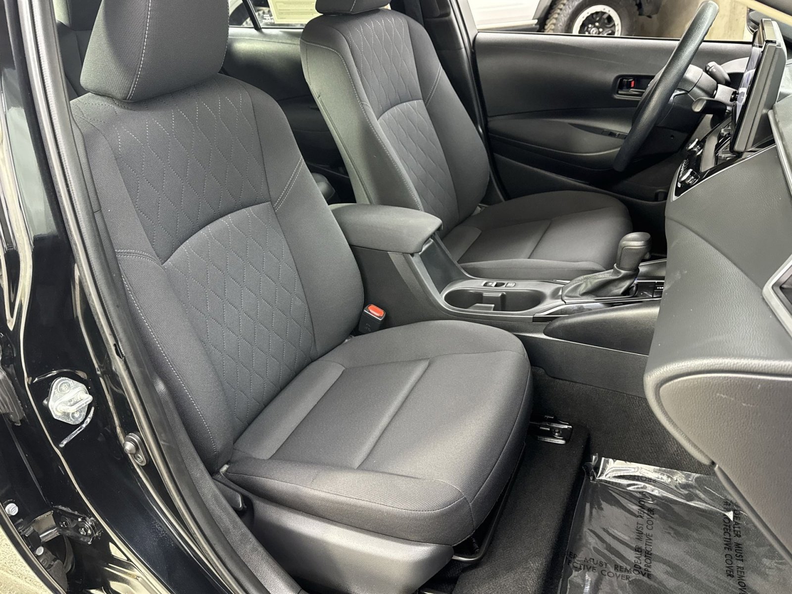 Used 2023 Toyota Corolla LE image 31