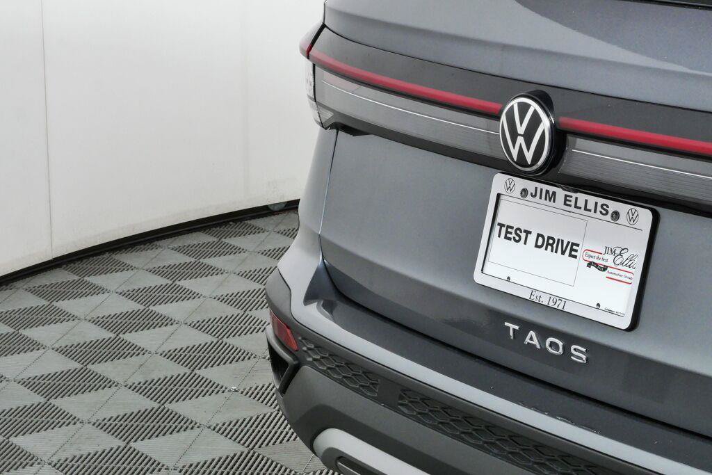 New 2027 Volkswagen Taos S FWD image 15