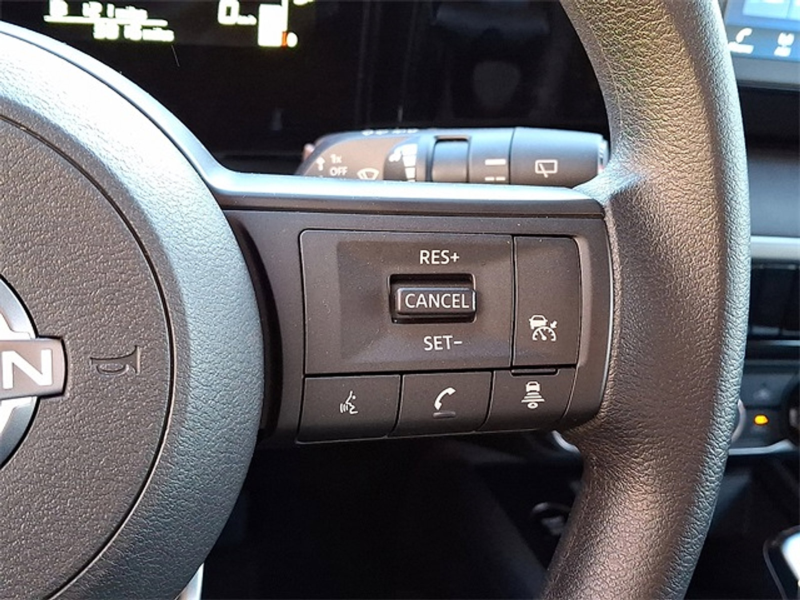 Certified 2025 Nissan Kicks S image 21