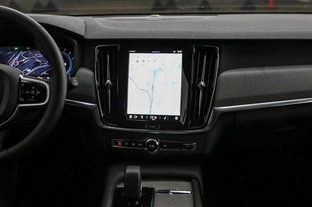New 2025 Volvo V90 B6 Cross Country Plus w/ Protection Package Premier image 14