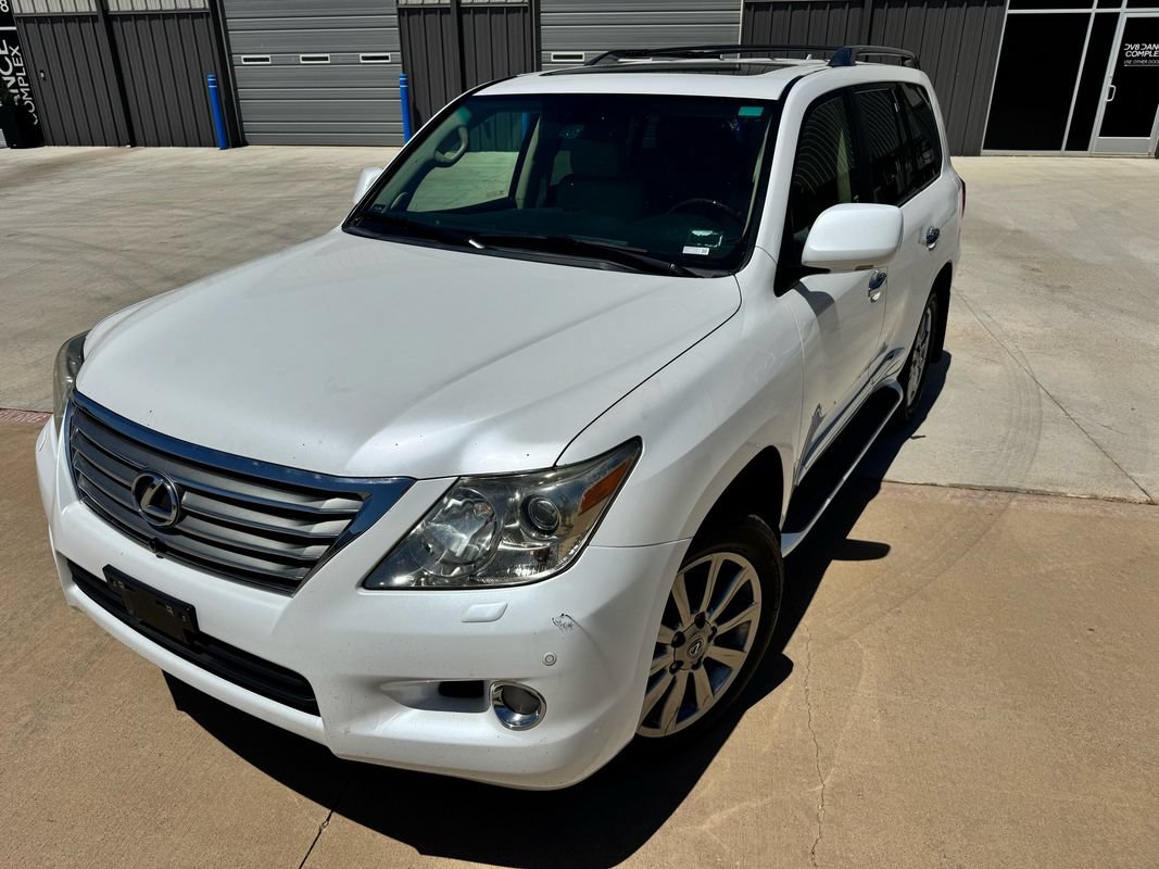 Used 2010 Lexus LX 570 4WD w/ Luxury Pkg image 9