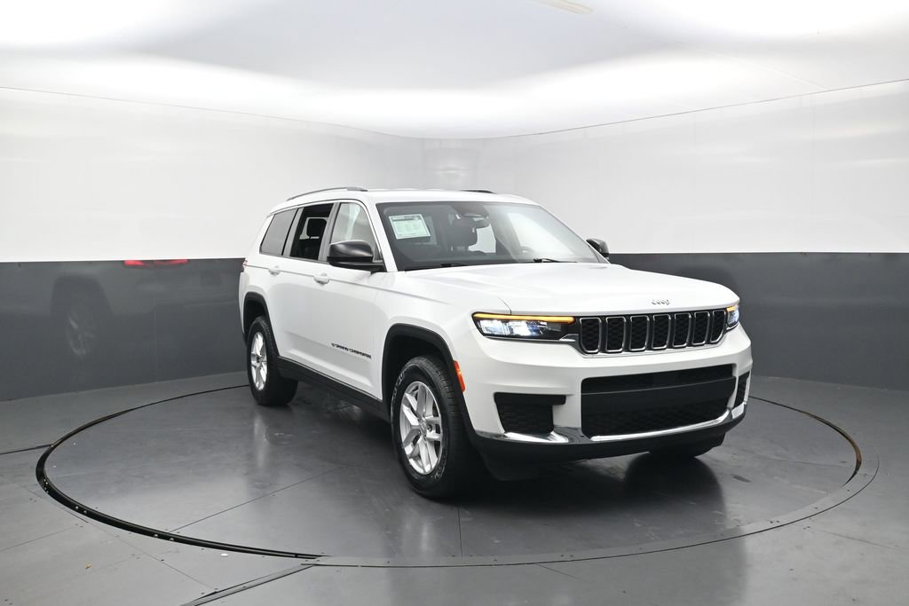 Used 2023 Jeep Grand Cherokee L Laredo RWD image 8
