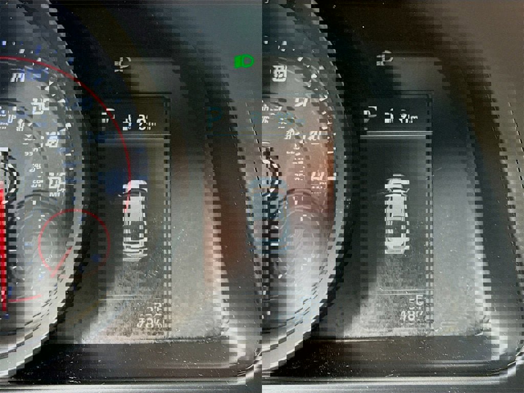 Used 2023 Hyundai Elantra SEL w/ Preferred Accessory Package image 6