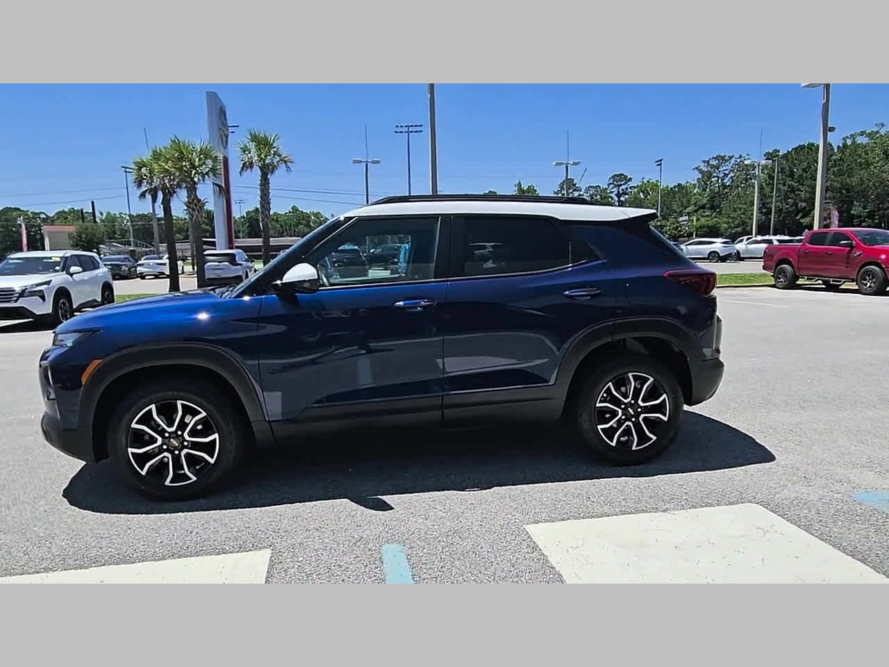 Used 2022 Chevrolet TrailBlazer ACTIV w/ Sun and Liftgate Package AWD/4WD image 26