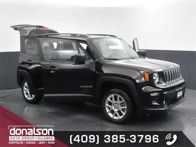 Used 2023 Jeep Renegade Latitude w/ Premium Group image 52