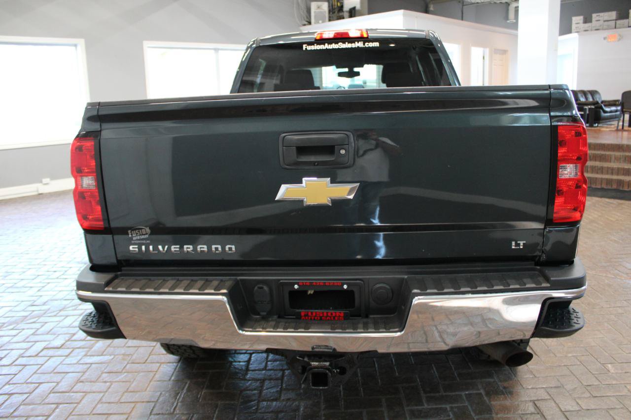 Used 2018 Chevrolet Silverado 2500 LT w/ LT Convenience Package AWD/4WD image 5