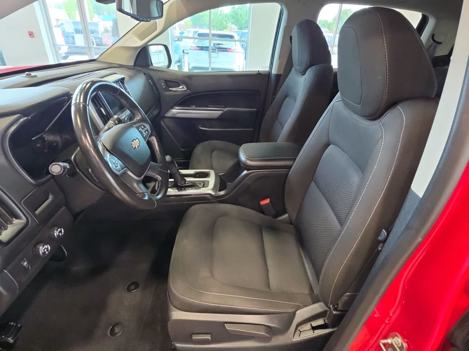 Used 2019 Chevrolet Colorado LT w/ Colorado RST Special Edition AWD/4WD image 20