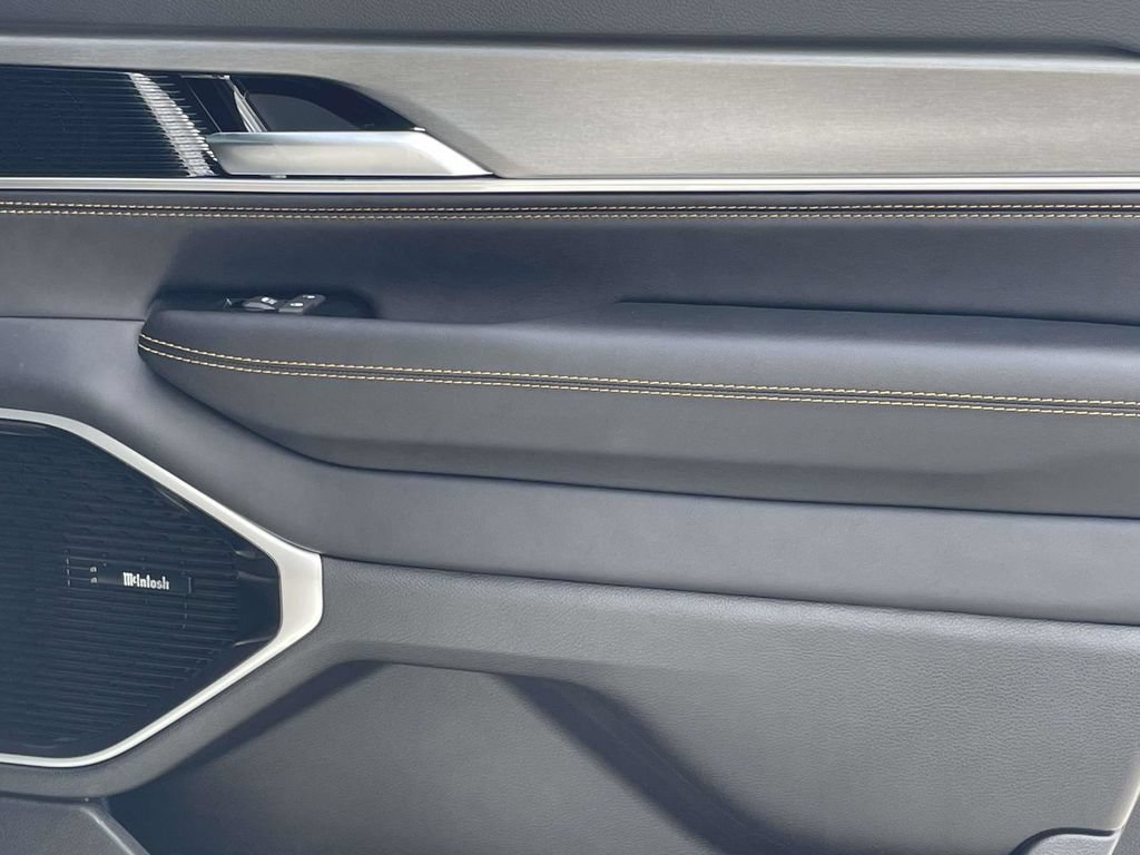 New 2026 Jeep Grand Wagoneer 4WD image 19