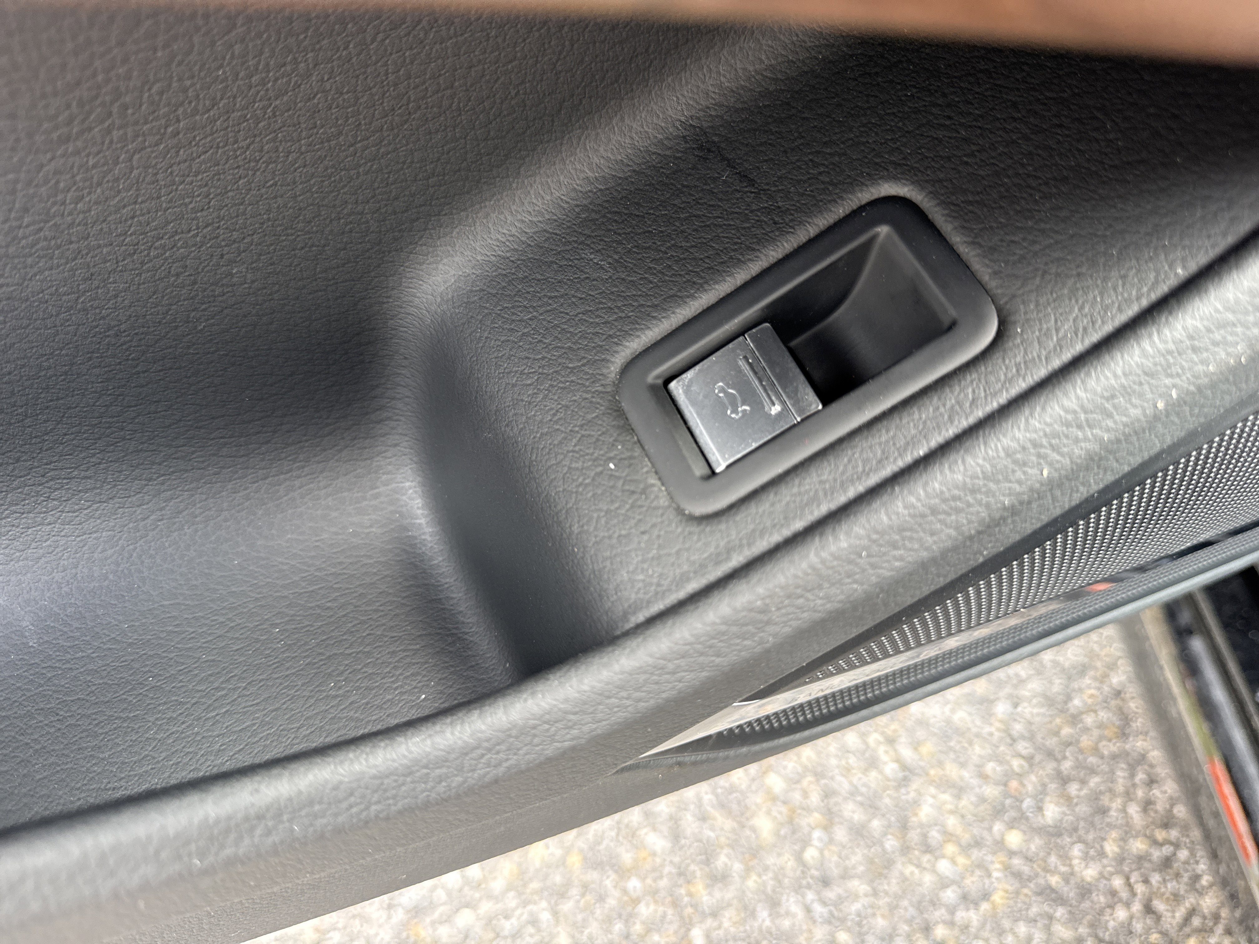 Used 2021 Audi A8 L 4.0T image 43