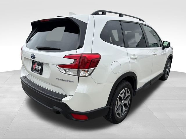 Used 2023 Subaru Forester Premium image 7