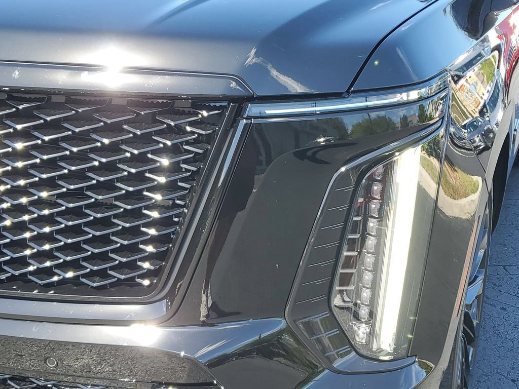 Certified 2025 Cadillac Escalade ESV V w/ LPO, ONYX Package AWD/4WD image 10