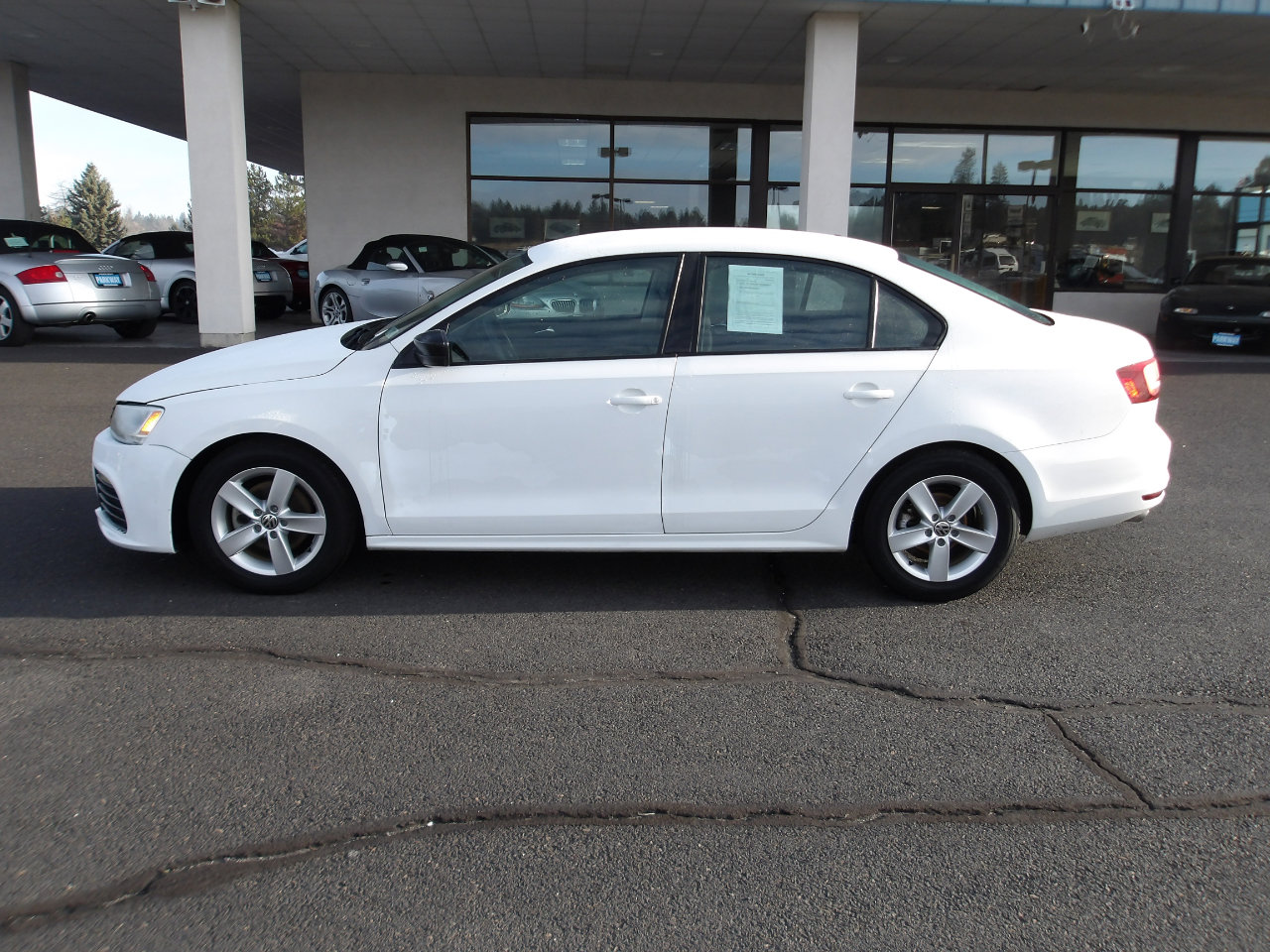Used 2016 Volkswagen Jetta S image 2