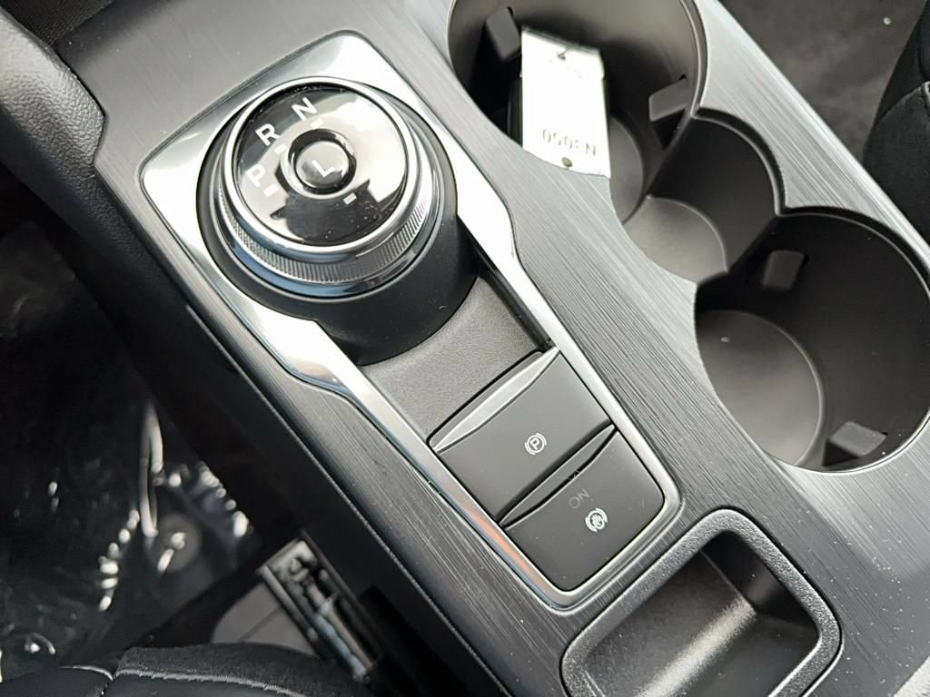 New 2025 Ford Escape SE FWD image 28