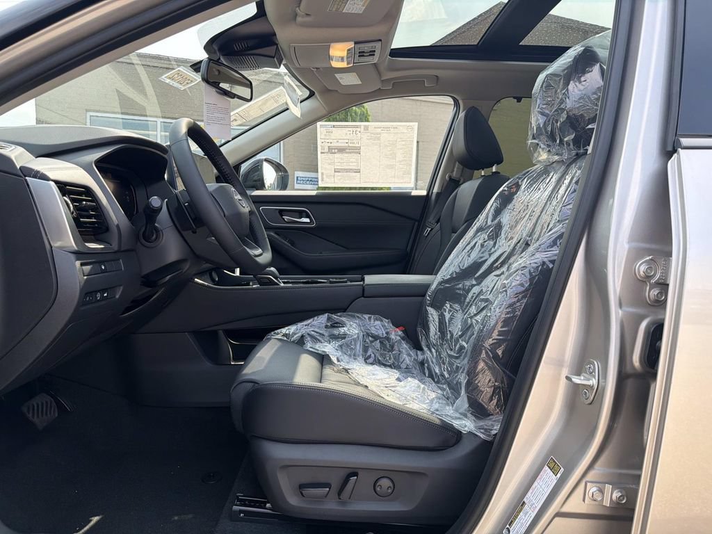 New 2026 Nissan Rogue Platinum AWD/4WD image 6