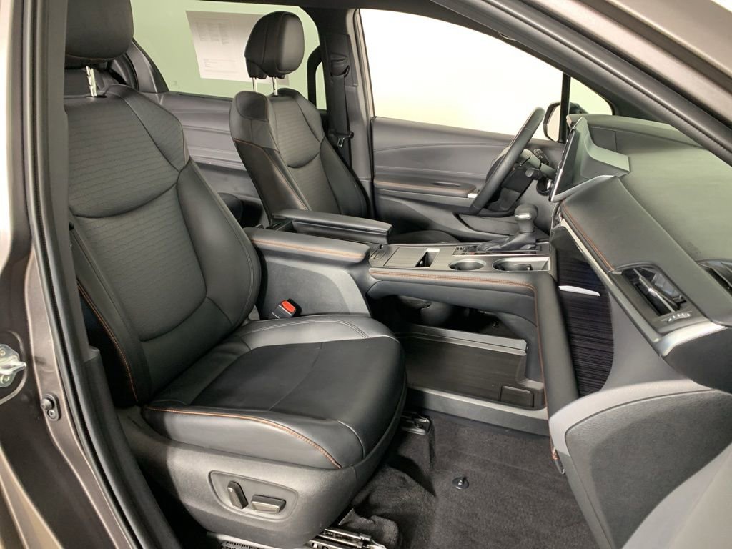 Used 2022 Toyota Sienna XSE image 39