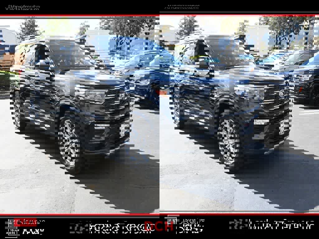 Used 2022 Ford Explorer XLT w/ Equipment Group 202A image 3