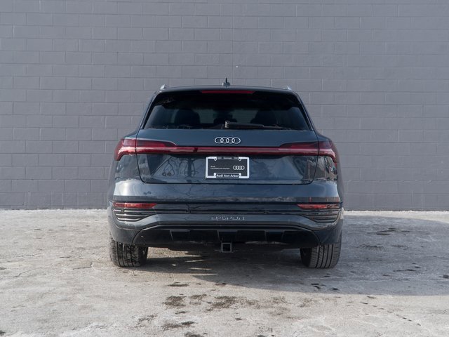Used 2024 Audi Q8 e-tron Premium Plus w/ Premium Plus Package image 6