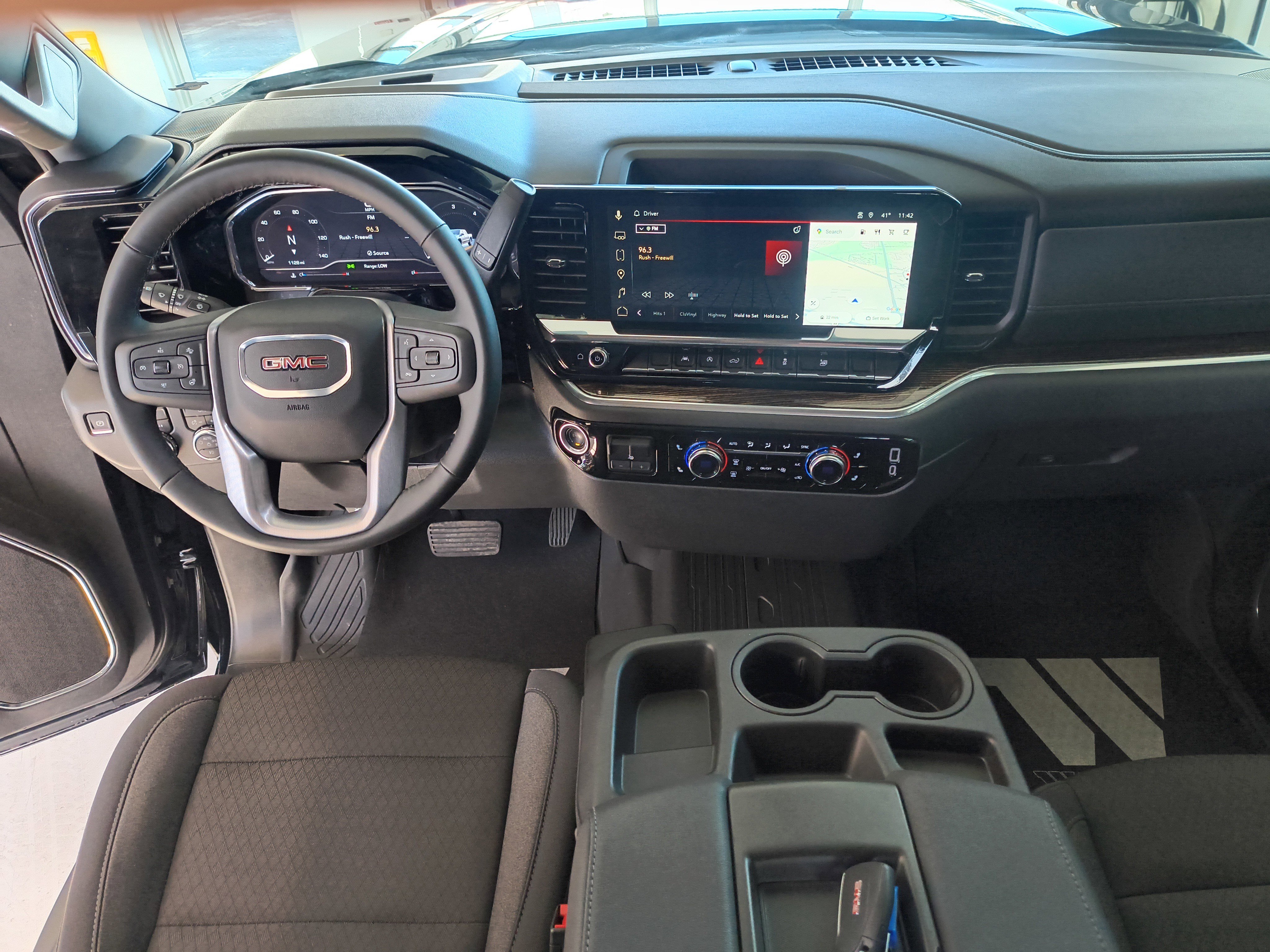 Used 2025 GMC Sierra 1500 Elevation image 8