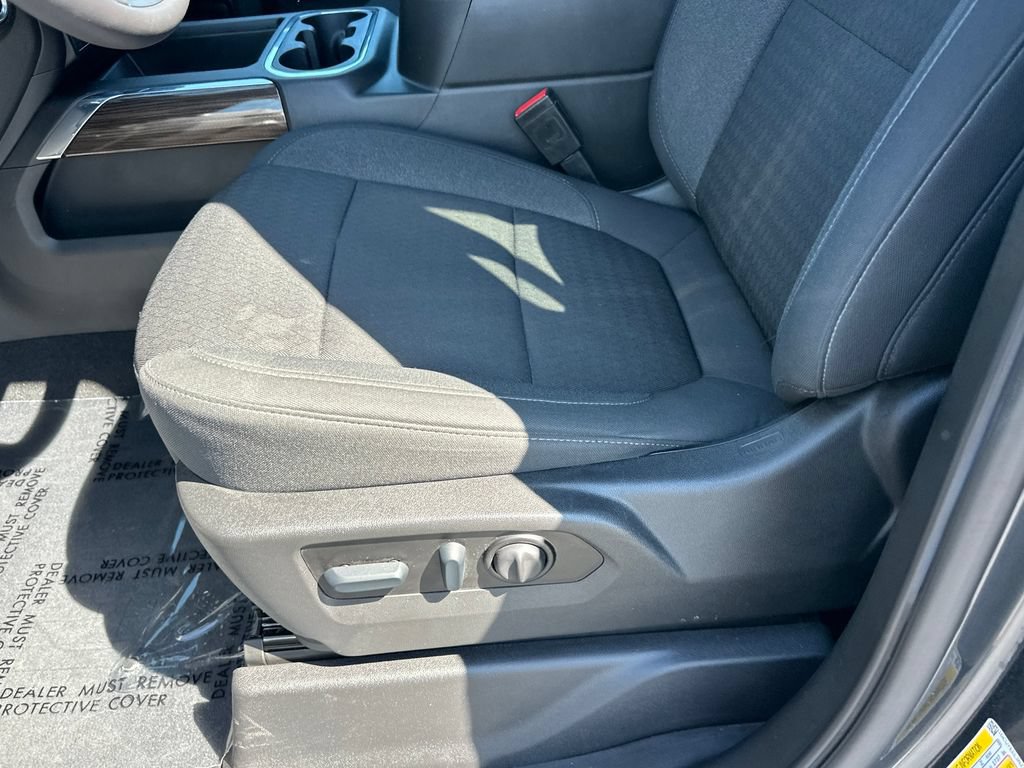 Used 2022 Chevrolet Silverado 1500 RST AWD/4WD image 10