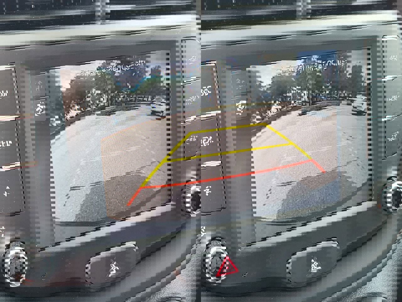 Used 2025 Kia Soul LX w/ LX Technology Package FWD image 24