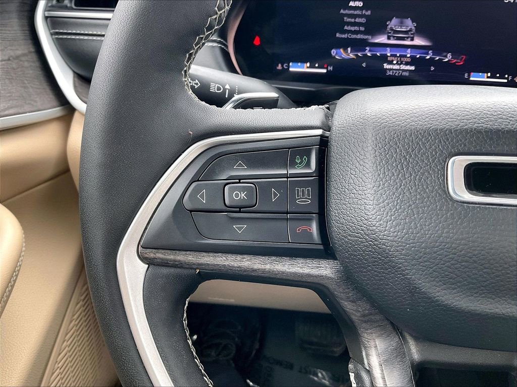 Used 2023 Jeep Grand Cherokee Limited image 21