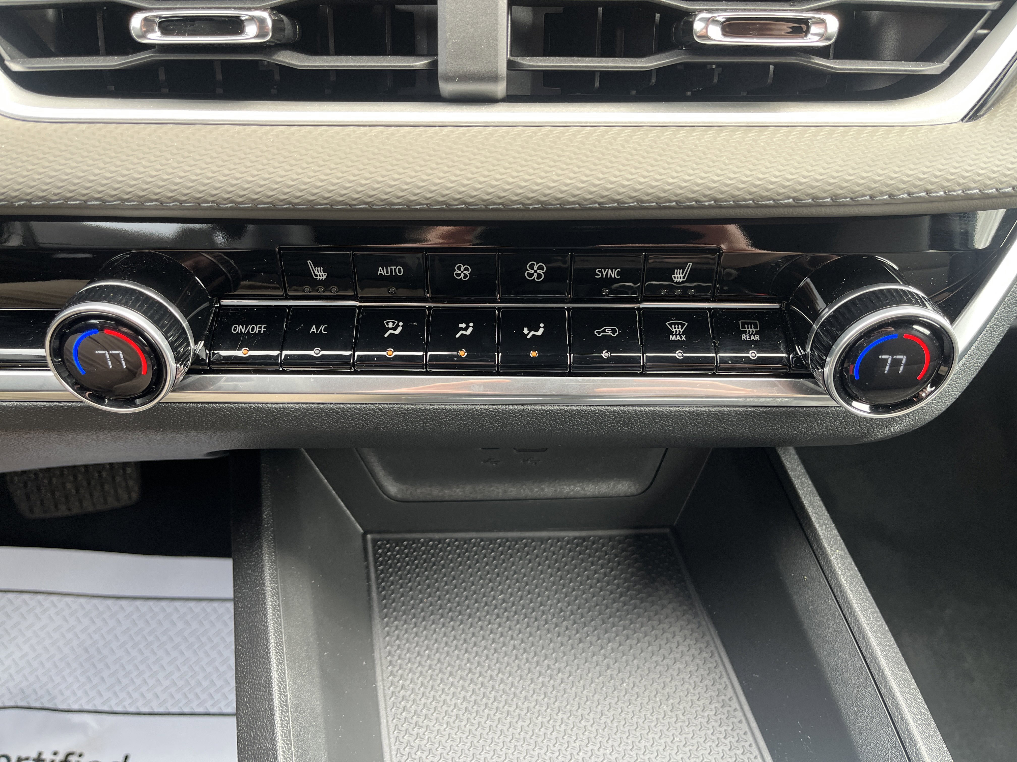 Used 2026 Chevrolet Equinox LT w/ Convenience Package II image 28