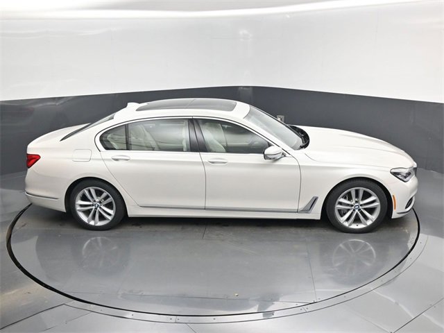 Used 2017 BMW 750i image 49