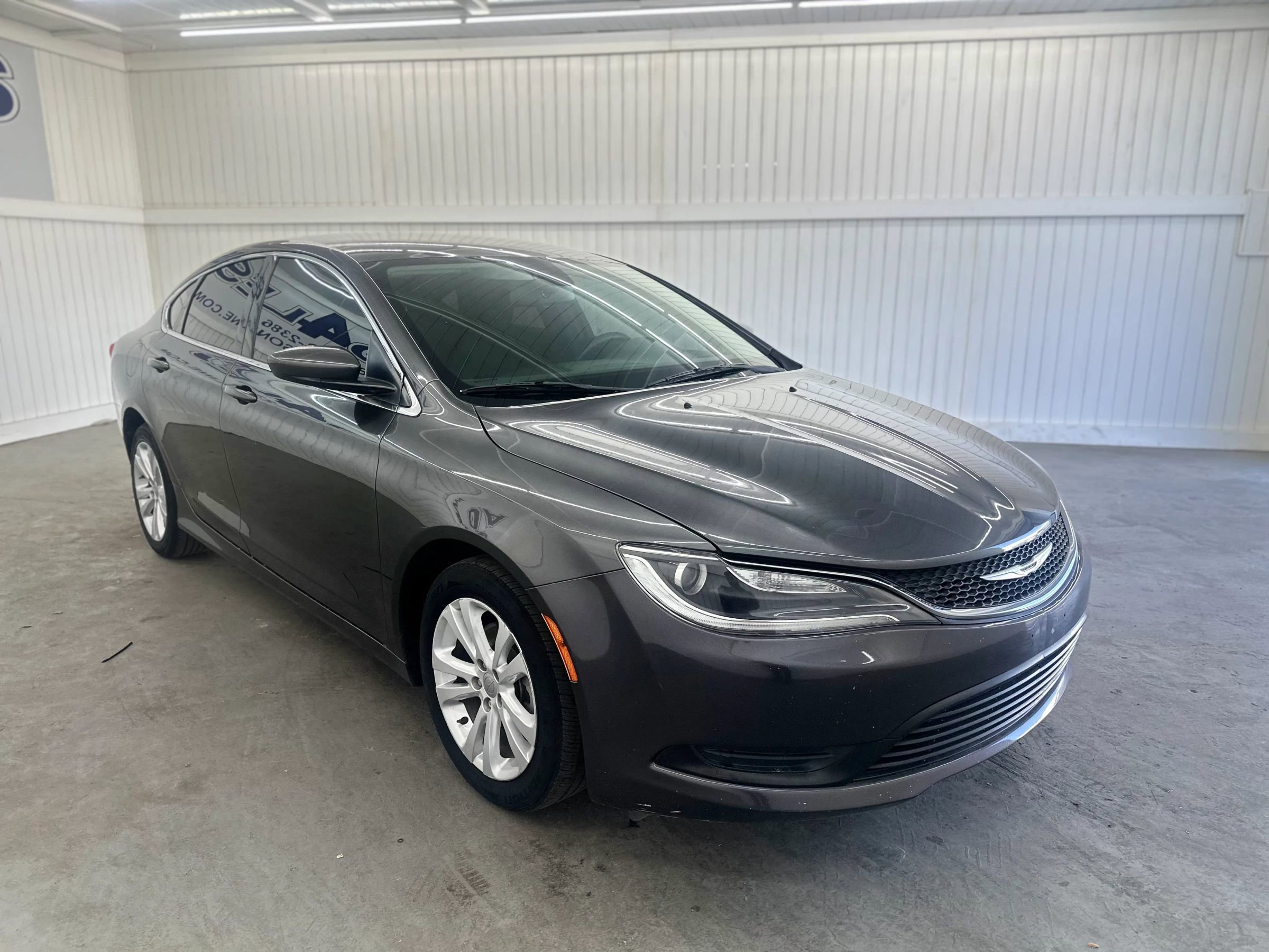 Used 2016 Chrysler 200 LX image 3