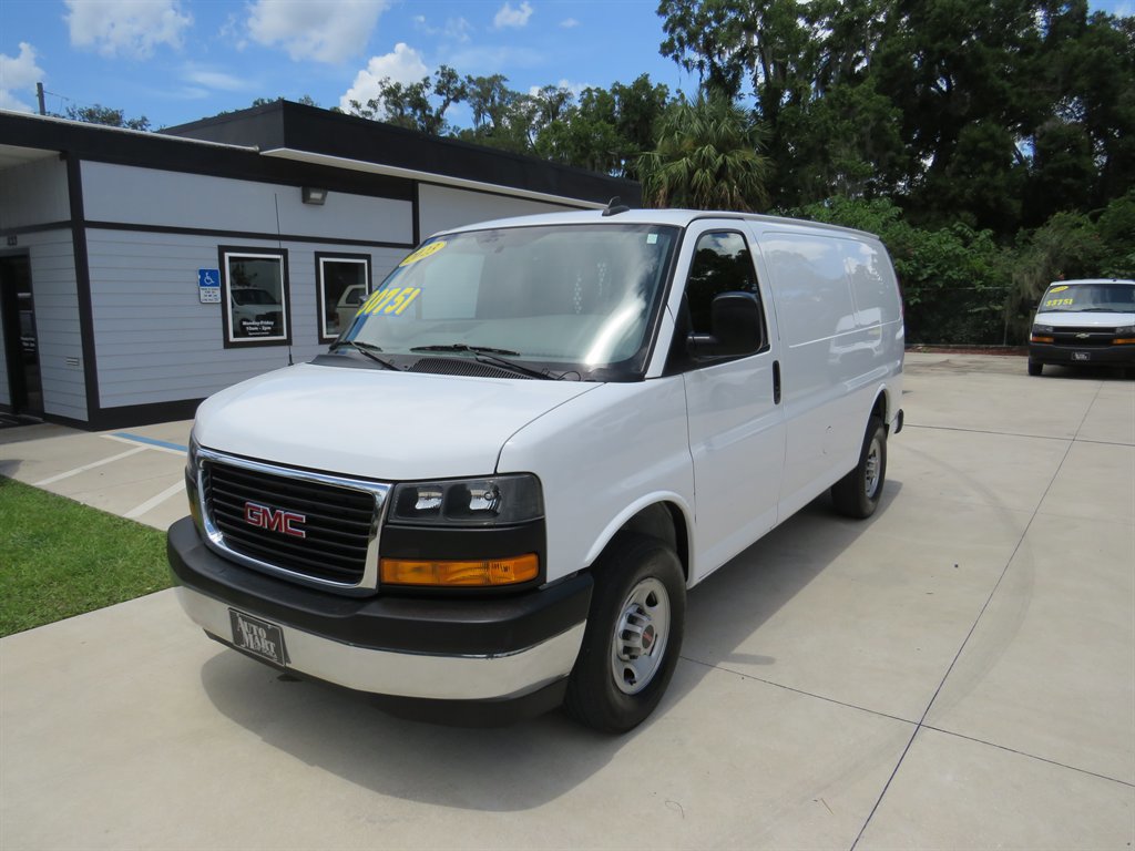 Used 2023 GMC Savana 2500 w/ Driver Convenience Package image 3
