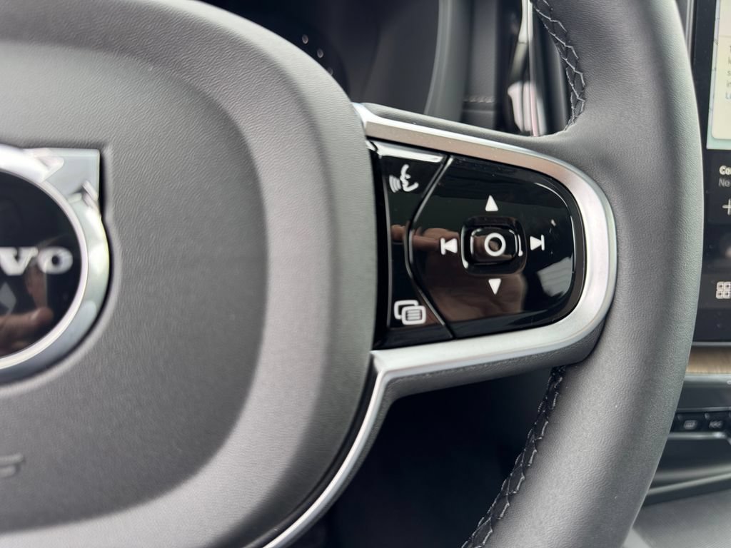 New 2026 Volvo XC60 T8 Ultra w/ Protection Package Premier AWD/4WD image 16
