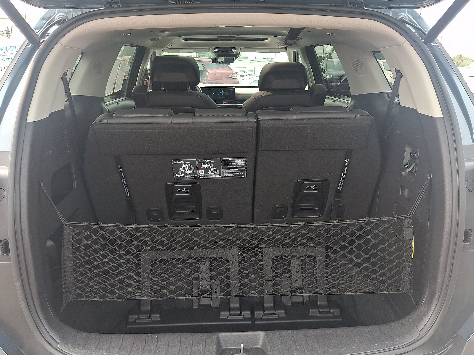 Used 2025 Kia Carnival SX Prestige FWD image 29