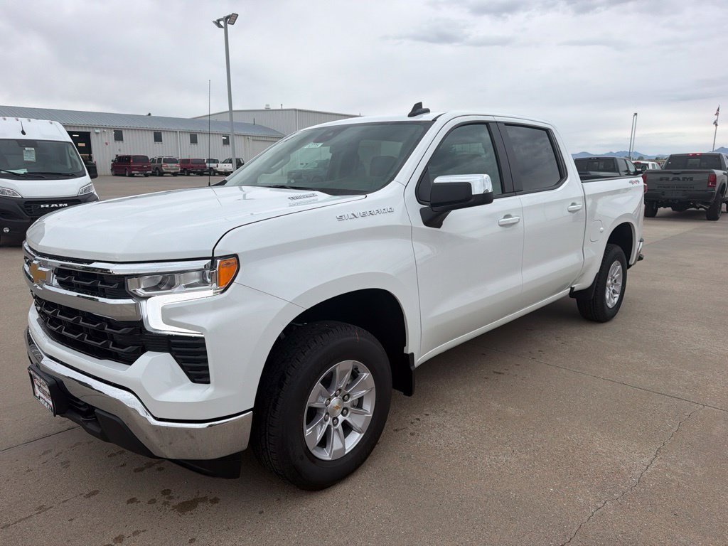 New 2026 Chevrolet Silverado 1500 LT w/ LPO, Liner Protection Package