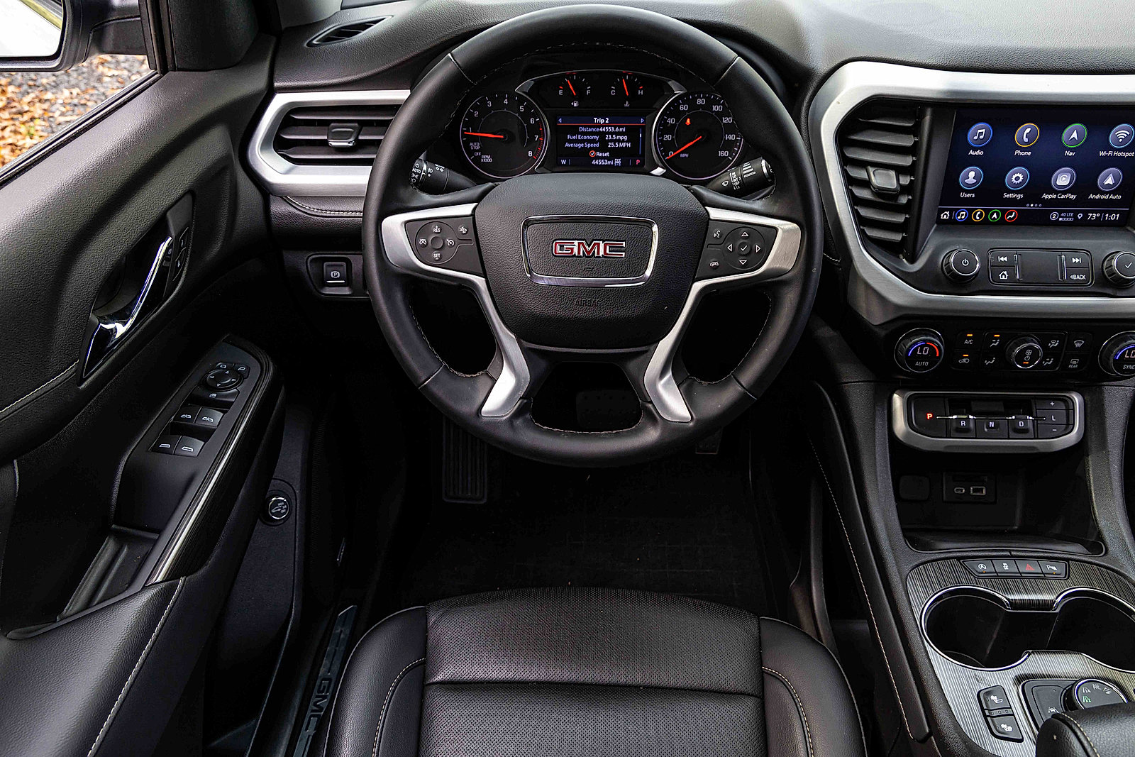 Used 2023 GMC Acadia SLT w/ LPO, Floor Liner Package image 16