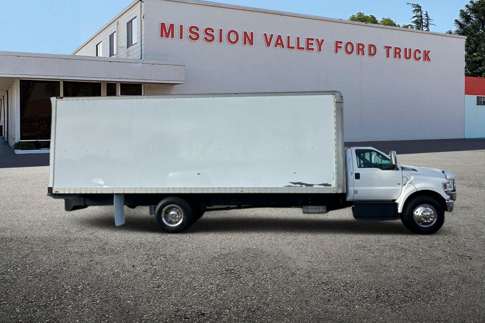 Used 2021 Ford F650 2WD Regular Cab Super Duty image 3