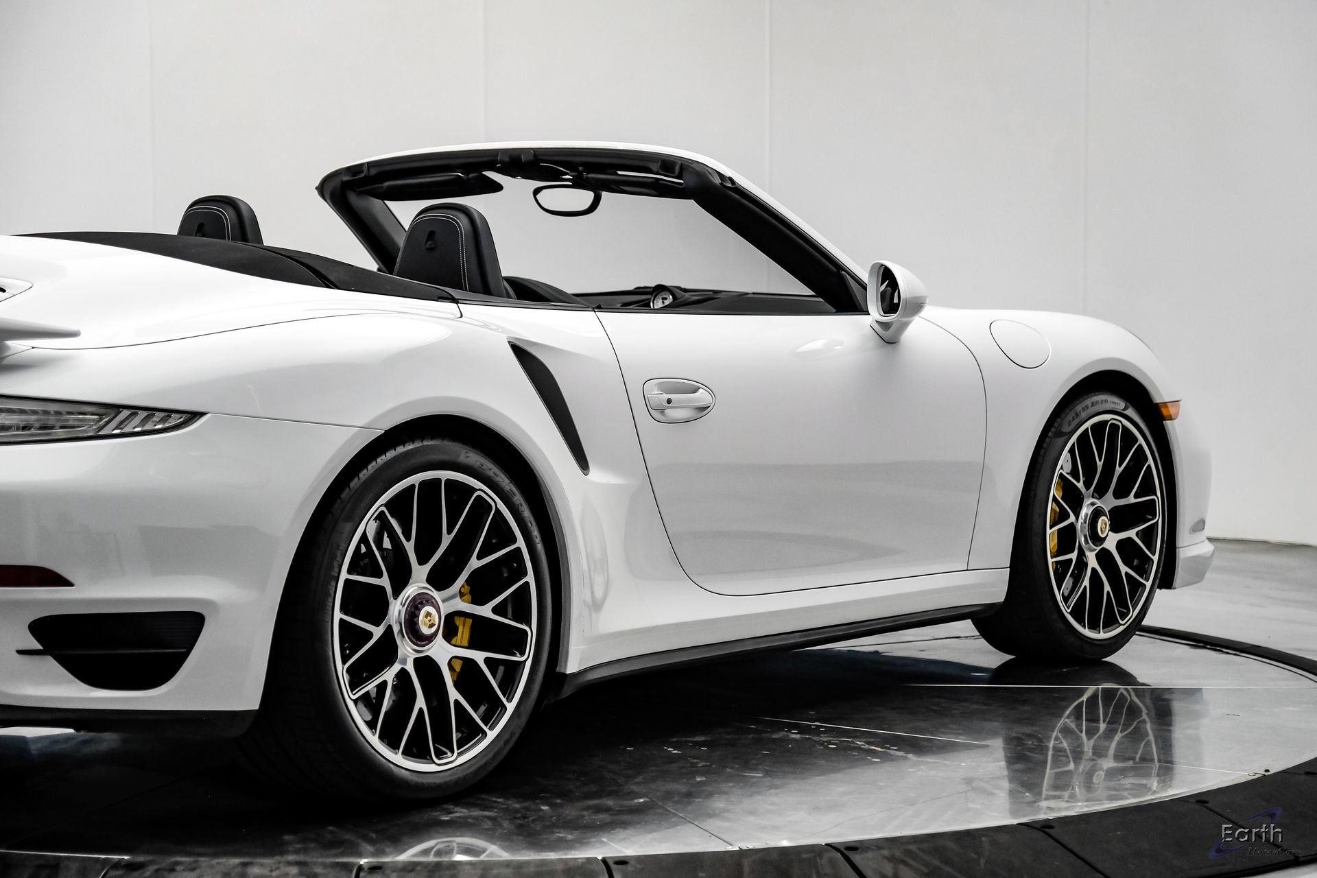 Used 2016 Porsche 911 Turbo S AWD/4WD image 22