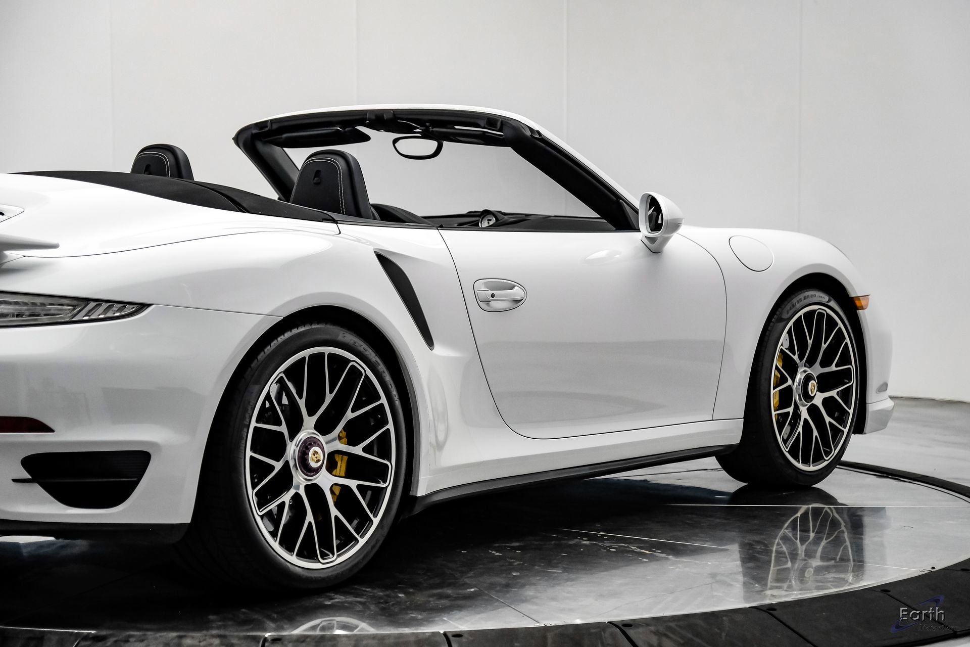 Used 2016 Porsche 911 Turbo S AWD/4WD image 22