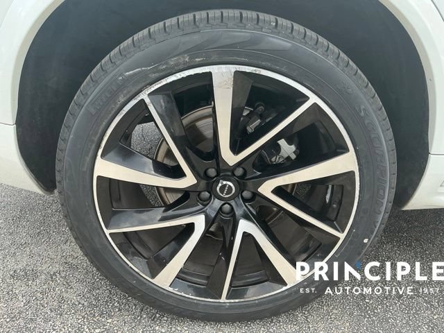 Certified 2022 Volvo XC90 T6 Momentum AWD/4WD image 10