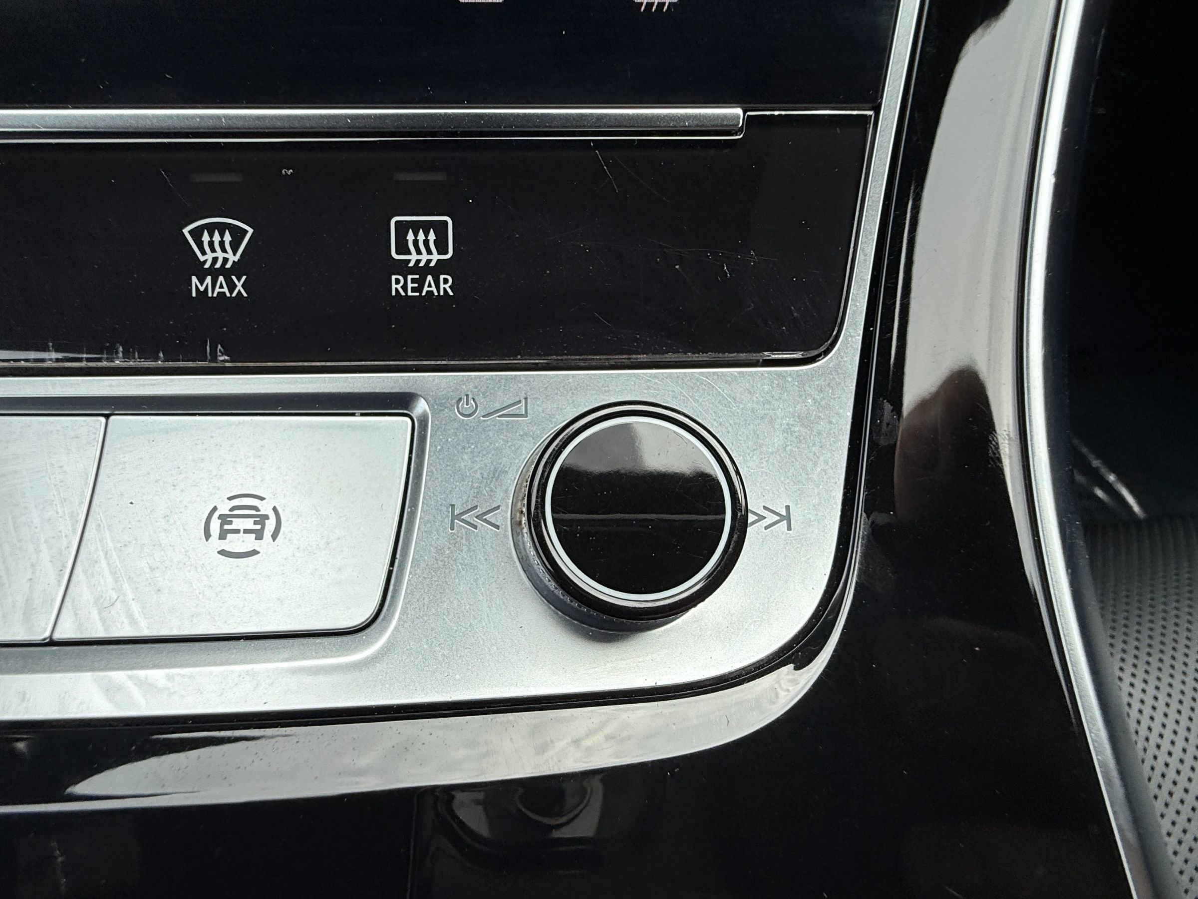 Used 2022 Audi SQ7 Prestige w/ Prestige Package image 35