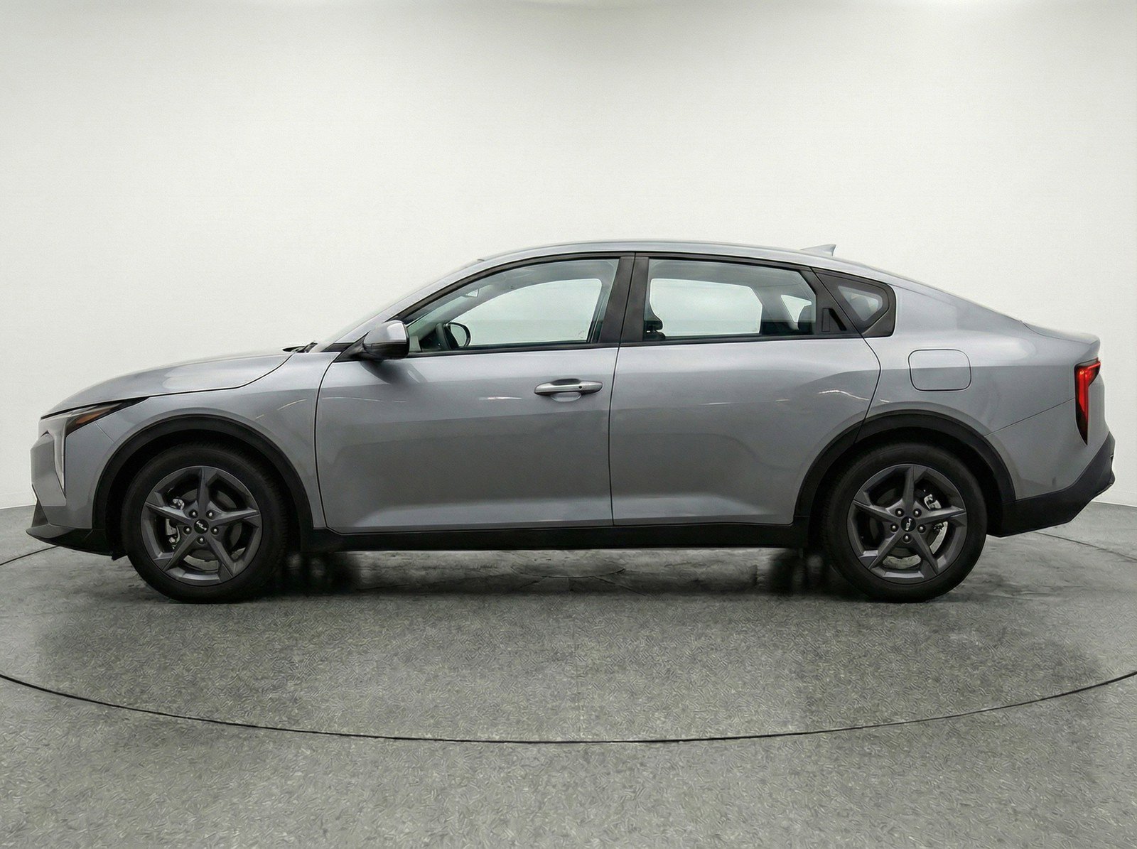 Used 2025 Kia K4 LXS FWD image 5