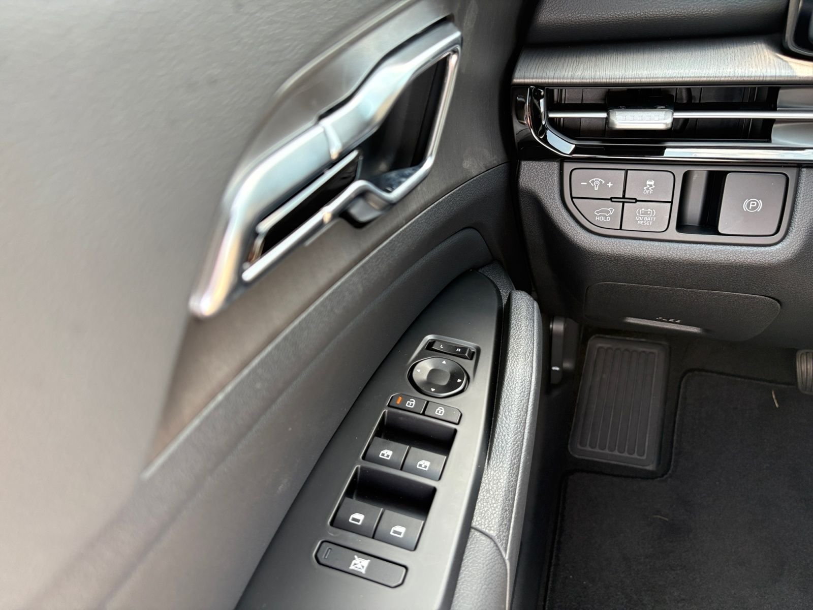 New 2027 Kia Sportage X-Line AWD/4WD image 24