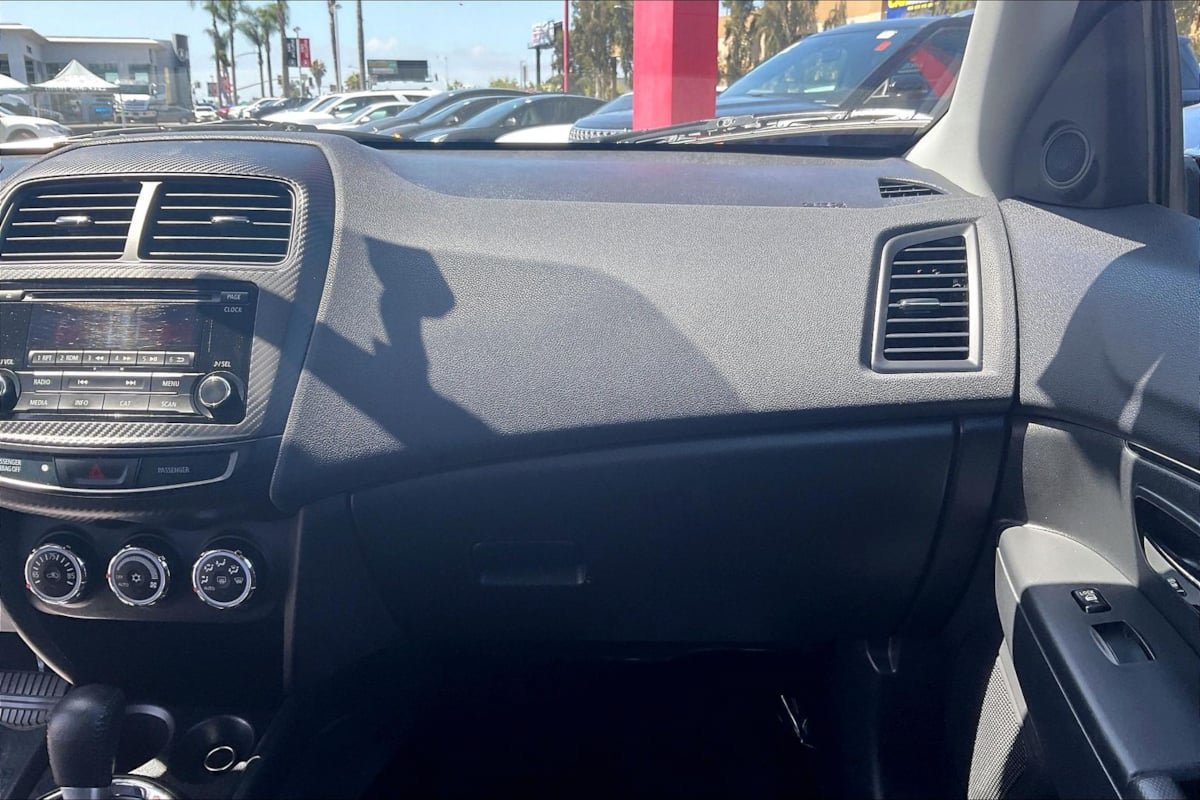 Used 2017 Mitsubishi Outlander Sport ES FWD image 14