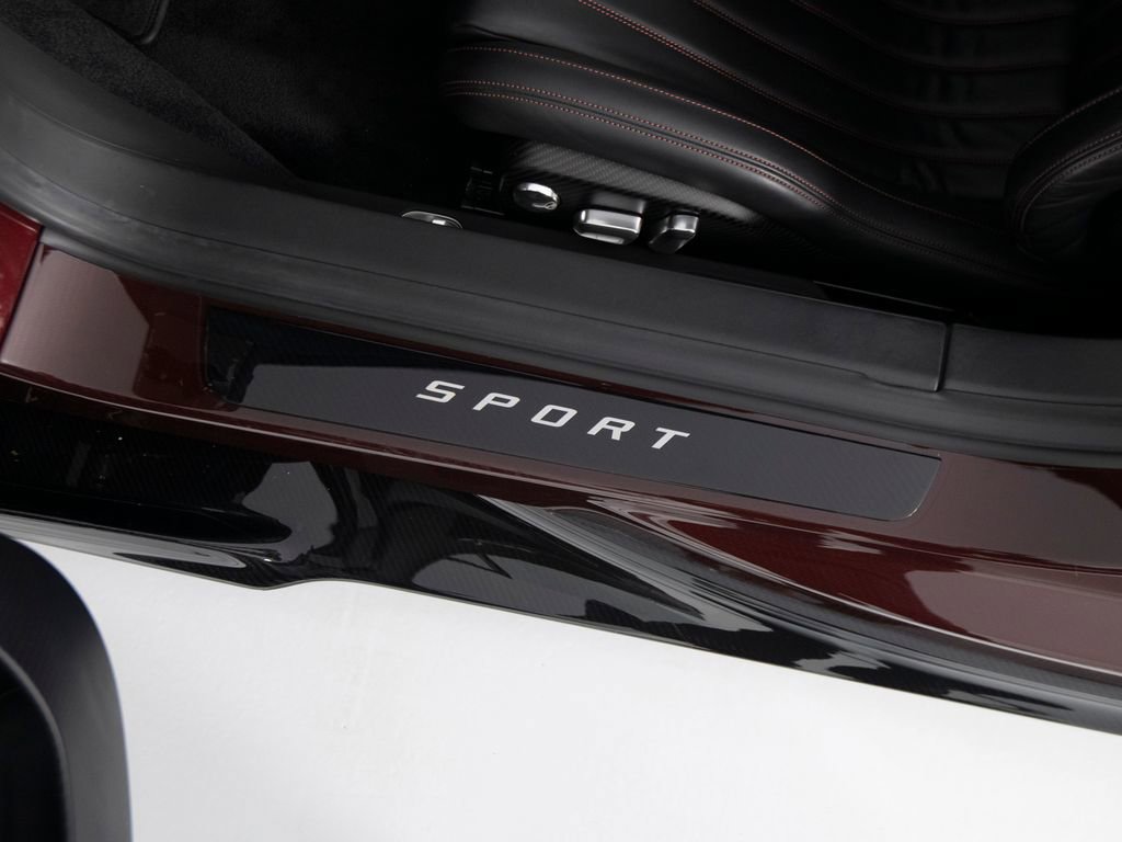 Used 2019 Bugatti Chiron image 23