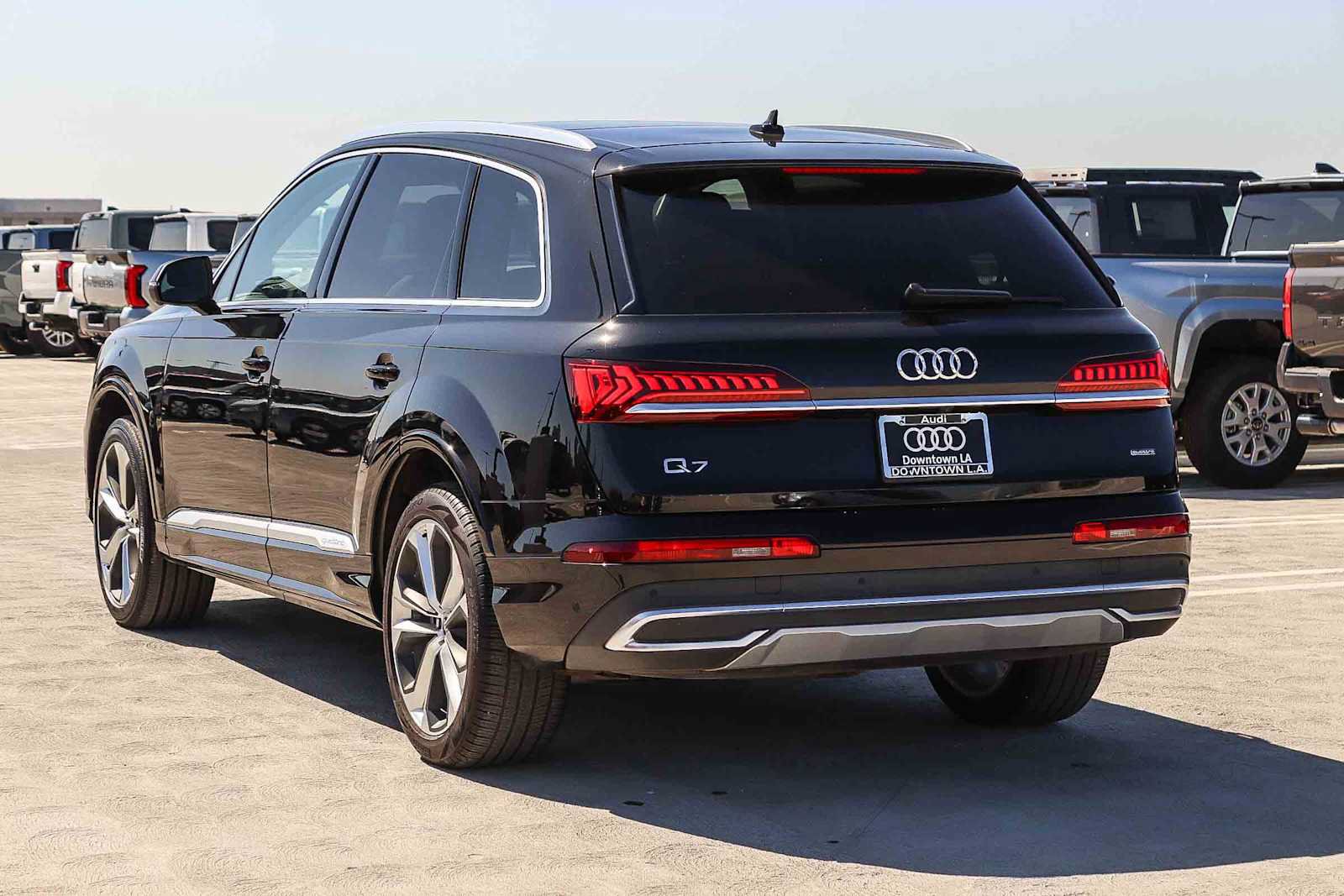 Used 2022 Audi Q7 3.0T Premium Plus w/ Premium Plus Package AWD/4WD image 6