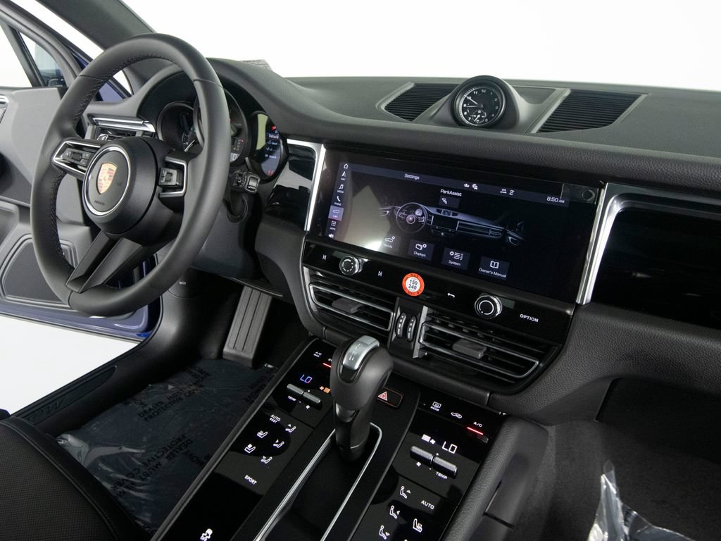 New 2026 Porsche Macan AWD/4WD image 33