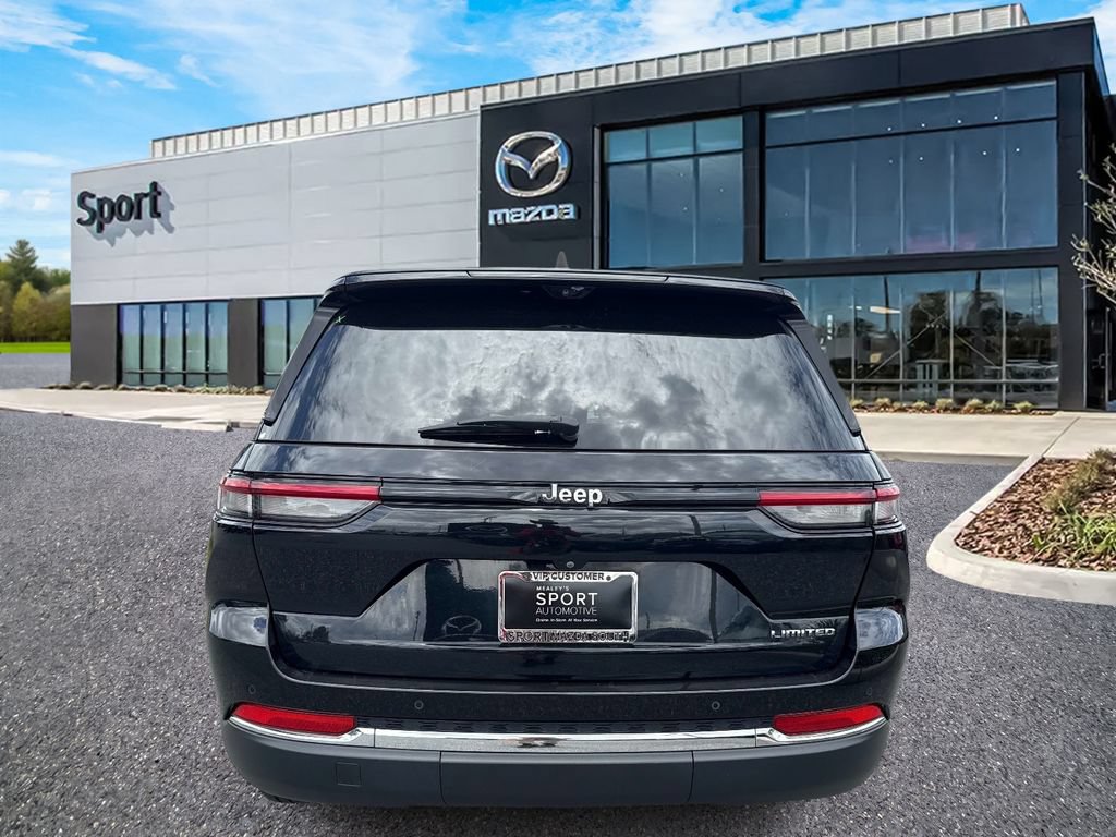 Used 2023 Jeep Grand Cherokee Limited w/ Luxury Tech Group II RWD image 4