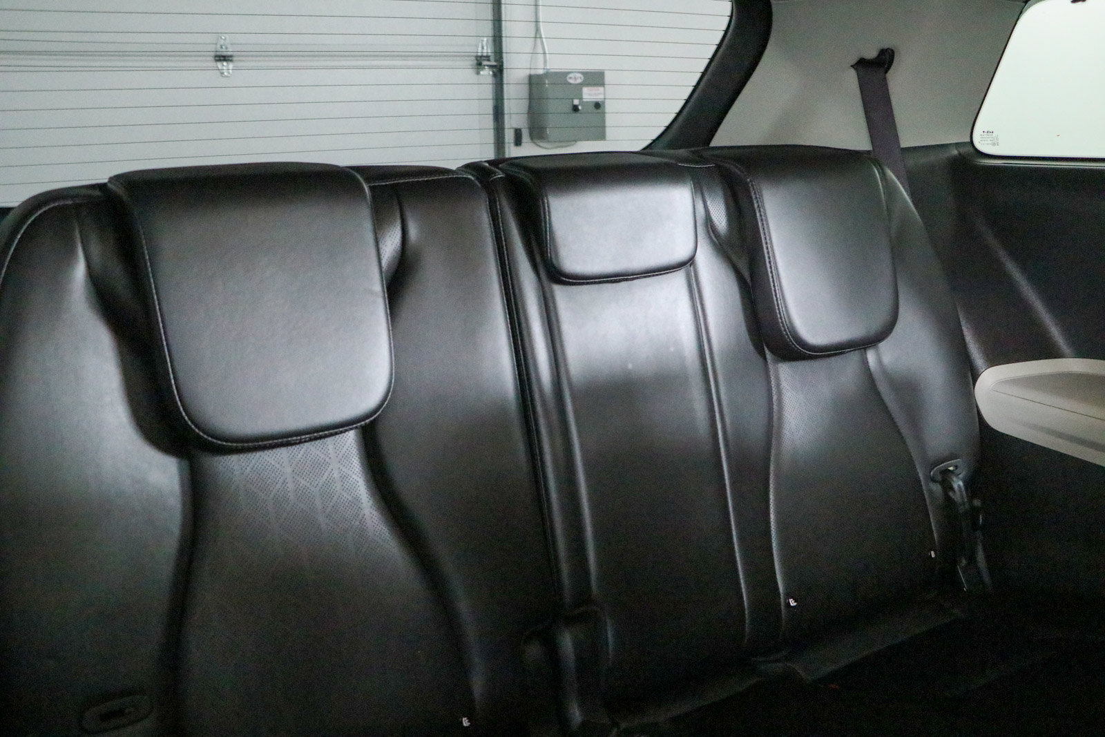 Used 2024 Kia Carnival EX FWD image 29